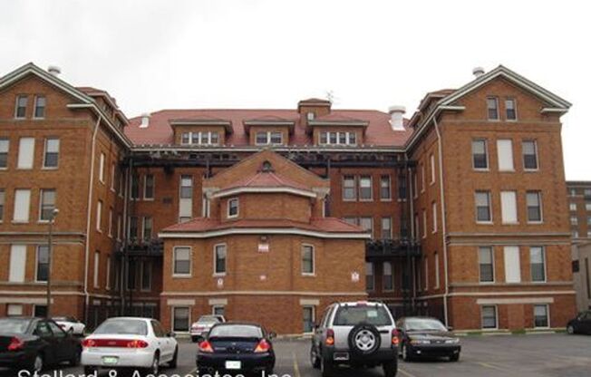 Studio, 1 bath, 400 sqft, $765, Unit 201