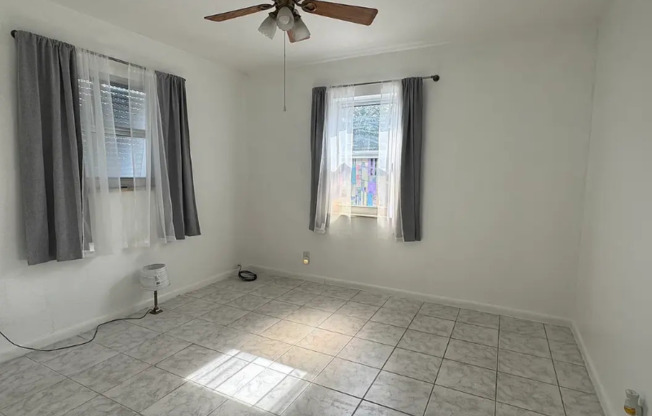 317 NE 4 ST