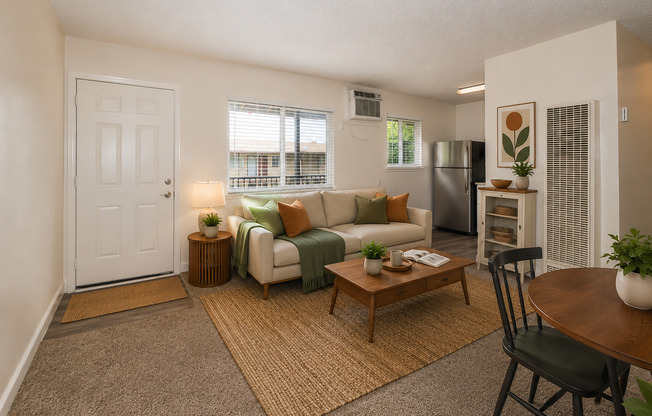 2 beds, 1 bath, 750 sqft, $1,550