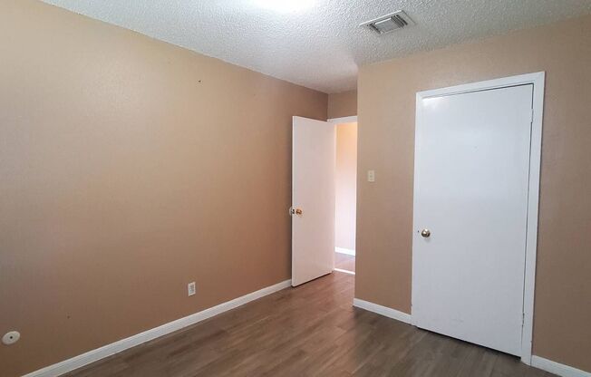 3 beds, 2 baths, $1,700