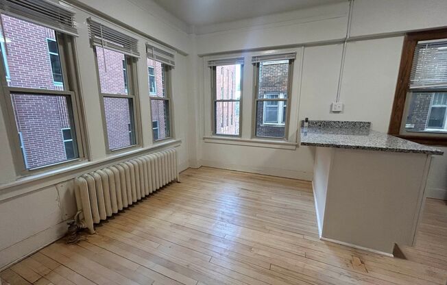 1 bed, 1 bath, $1,245, Unit 26