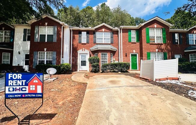 5607 STRATHMOOR MNR CIR