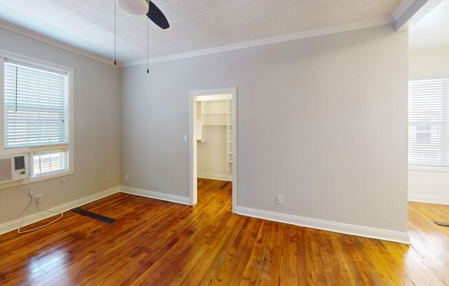 Mariposa Apartments...Gorgeous Newly Remodeled Stylish Apartments...Great Location! CALL NOW!