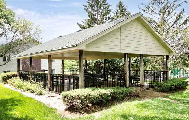 One- two- and three-bedroom apartment homes featuring amenities like three pools, fitness center, basketball court and much more at The Pointe in La Vista, NE