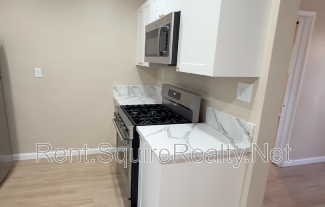 936 W Foothill Boulevard