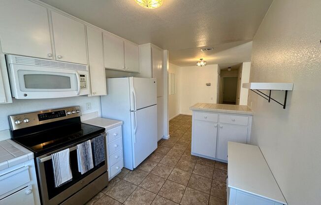 2 beds, 1 bath, $2,750