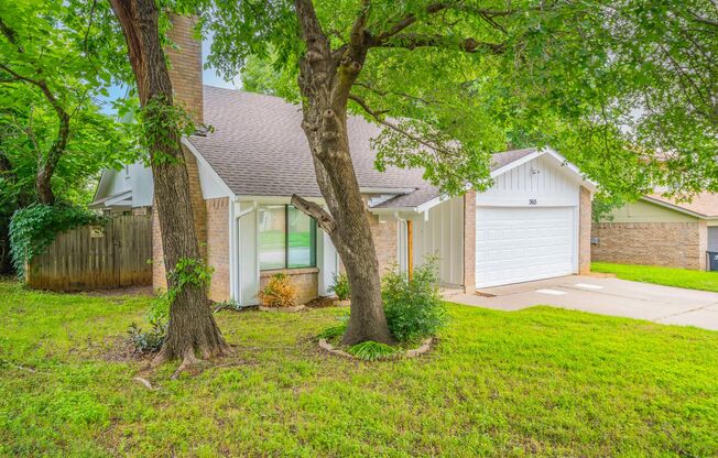 Charming Oasis in Arlington: 4 Bed, 2 Bath Haven on 3615 Ravenhill Ln