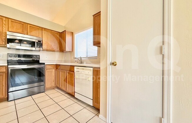 2321 E REMINGTON PL