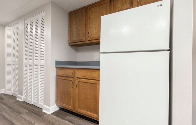 2 beds, 2 baths, $895, Unit 306