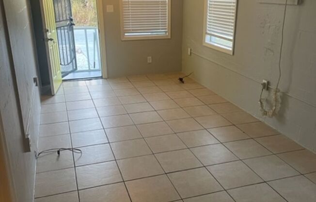 1 bed, 1 bath, 650 sqft, $995, Unit 2805-A