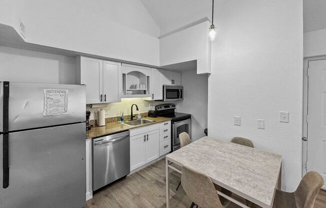 2 beds, 2 baths, 700 sqft, $2,165, Unit BLDG 1036 - APT 205