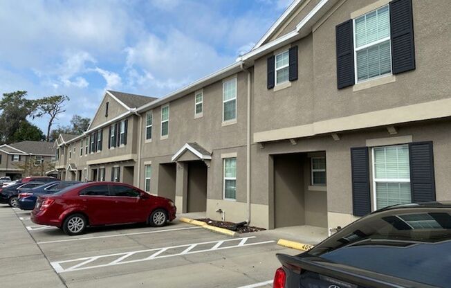 442 BELLE MONTCLAIR LOOP