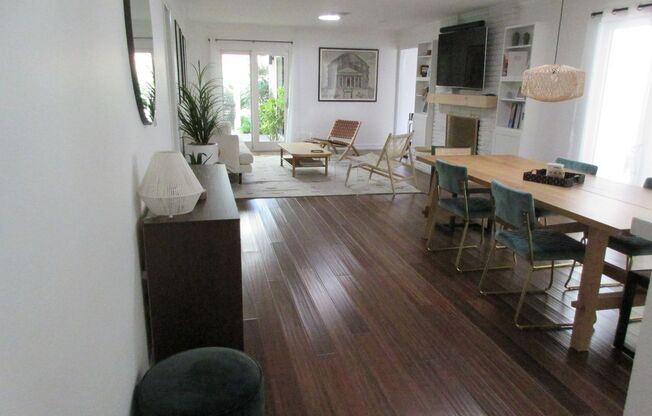 FULLY FURNISHED Home in Spanish Oaks!!