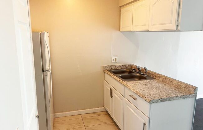 1 bed, 1 bath, 560 sqft, $795, Unit 605-25