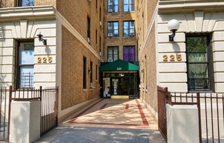 4 beds, 2 baths, 1,200 sqft, $6,500, Unit 491