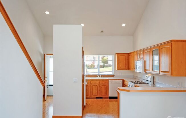 170 NW 13th Ct