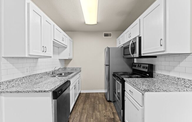 2 beds, 1 bath, 824 sqft, $1,015, Unit 3602A