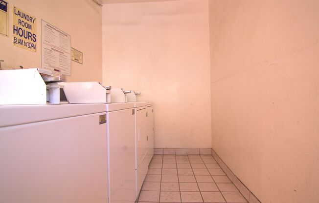 Hidden Gem in Royal Tampa | Prime Victory & Tampa Location | 2BR with Private Condo