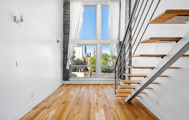 1 bed, 2 baths, $4,000, Unit 4E