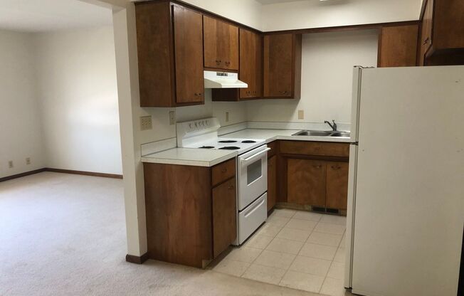 2 beds, 1 bath, $750