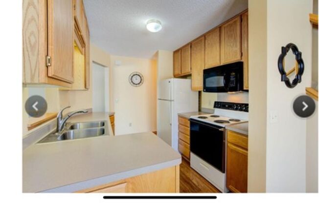 2 beds, 2 baths, $2,050