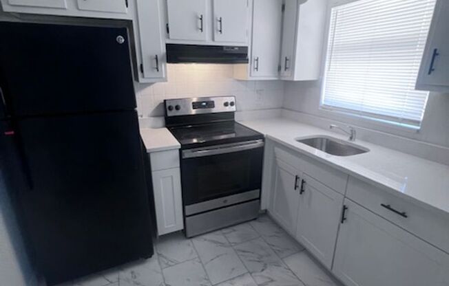 Spacious 1BR/1BA with a huge walk-in closet and comfortable open layout.