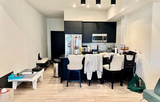 1 bed, 1 bath, 786 sqft, $1,800, Unit 306