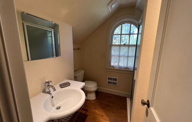 1 bed, 1.5 baths, $1,495, Unit Carriage House