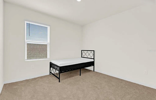 5 beds, 3 baths, $2,800