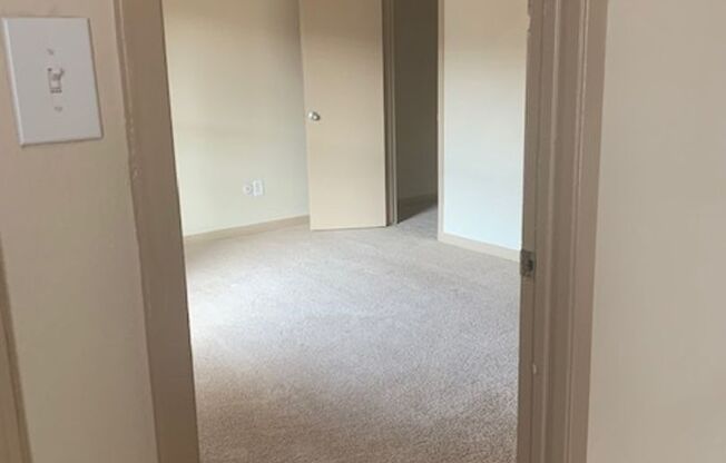2 beds, 2 baths, 844 sqft, $1,155, Unit 204