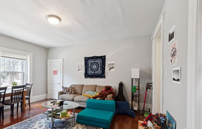 2 beds, 1 bath, 900 sqft, $1,590, Unit 3412 Spring Partners LP-1F
