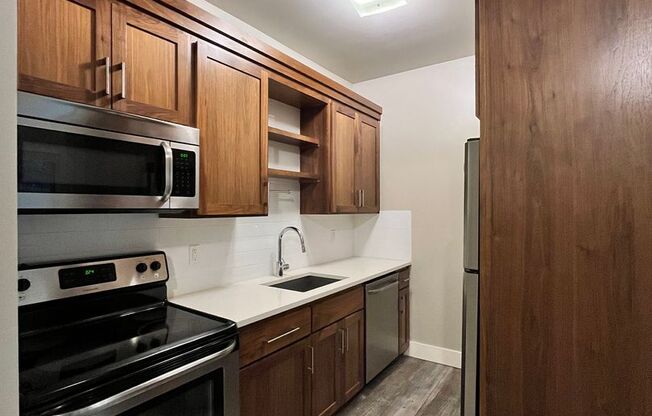 2 beds, 1 bath, $1,795, Unit 5