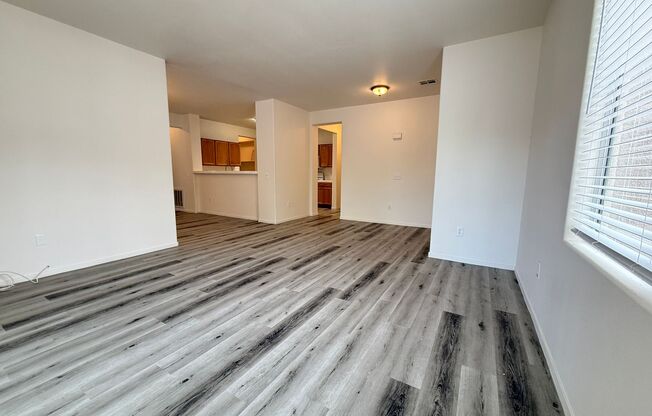813 PEACHY CYN CIR