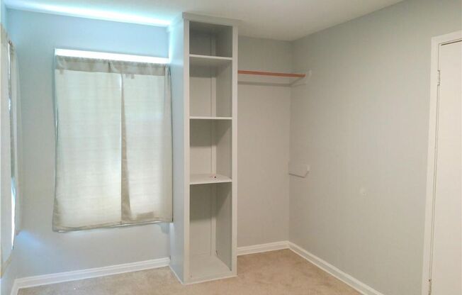 2 beds, 1 bath, $1,025, Unit UNIT 1