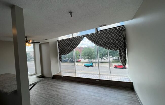 2 beds, 1 bath, 800 sqft, $1,000, Unit 204