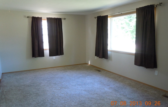 3 beds, 2 baths, $1,495