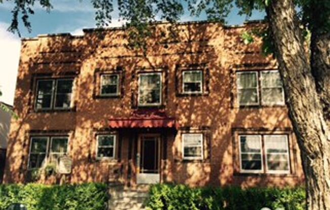 2 beds, 1 bath, 750 sqft, $1,750, Unit 12
