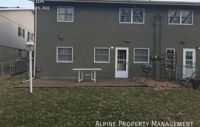 2 beds, 1.5 baths, 1,300 sqft, $1,195