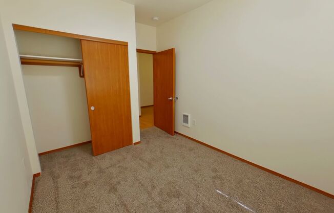2 beds, 1 bath, $1,700, Unit 103