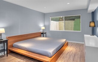 2260 N CAHUENGA BLVD