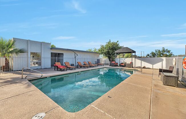 first month's rent free 1 bed 1 bath renovated apartment homes