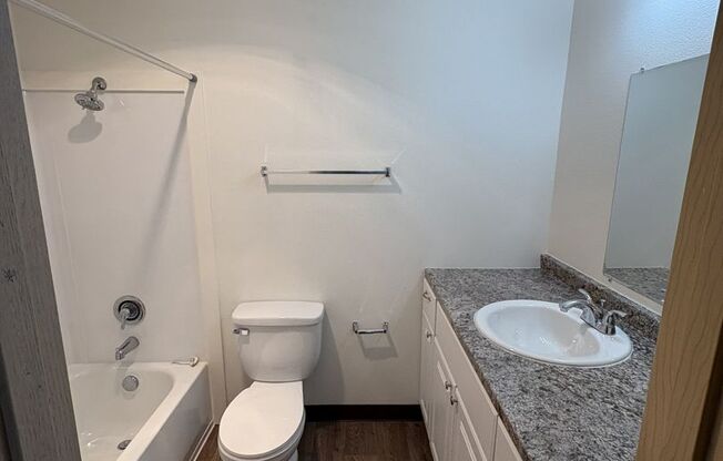2 beds, 1 bath, 650 sqft, $1,275, Unit 1505-23