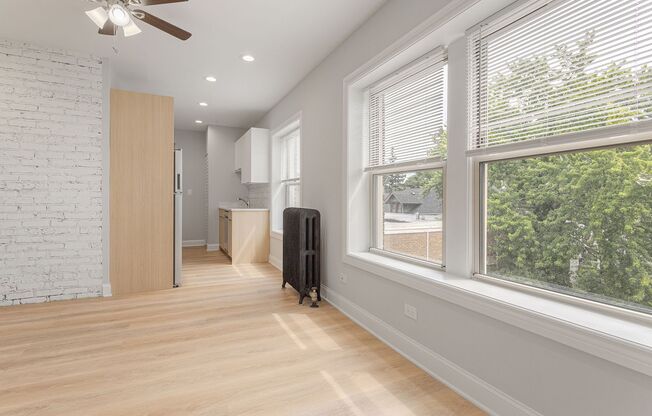 1 bed, 1 bath, 372 sqft, $1,695, Unit 1631-2E