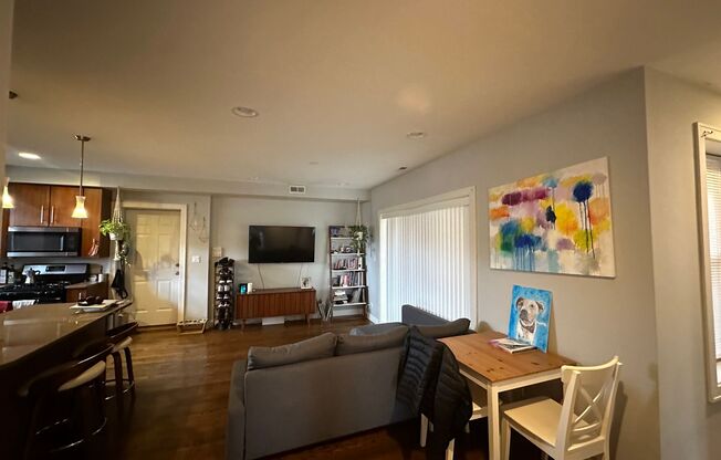 2 beds, 1 bath, $1,750, Unit 4228 #2N