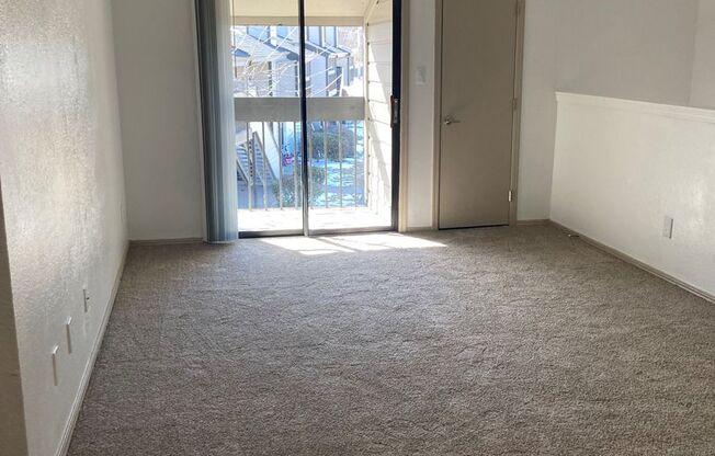 1 bed, 1 bath, 675 sqft, $925, Unit 0911