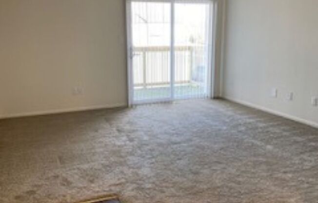 1 bed, 1 bath, 637 sqft, $1,012, Unit 11 - 1101