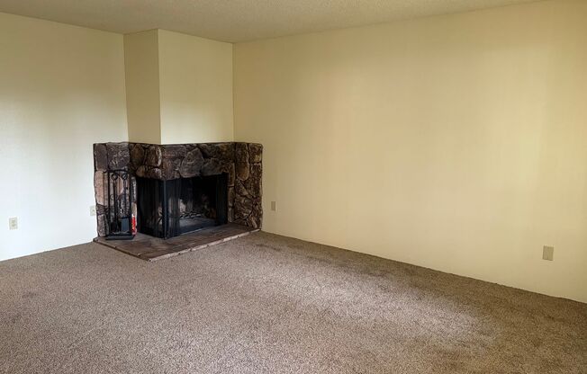 1 bed, 1 bath, 730 sqft, $1,325, Unit 7607-03