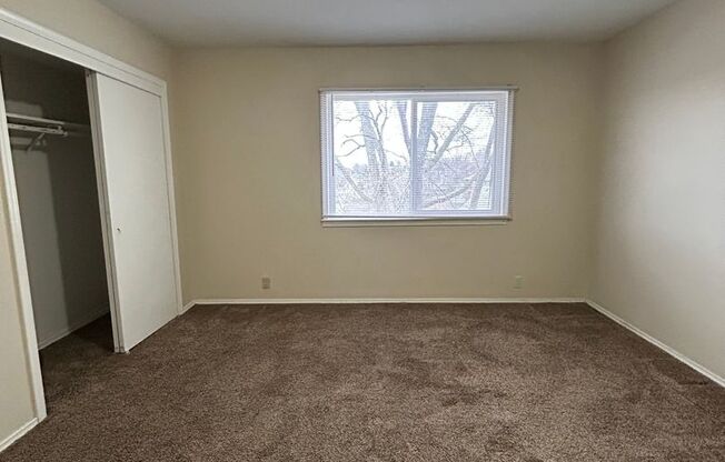 2 beds, 2 baths, 1,200 sqft, $940, Unit #12