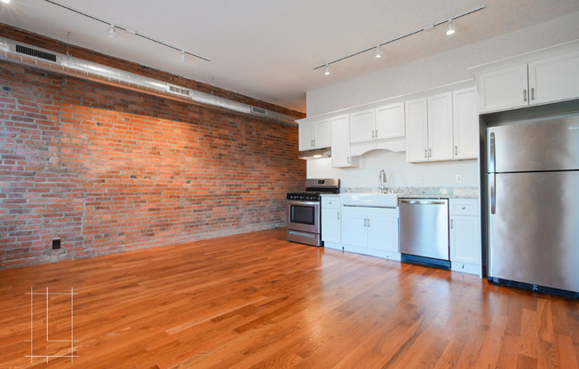 650-668 N. High Street / 10-26 E. Russel