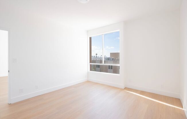 2 beds, 2 baths, $3,117, Unit 105